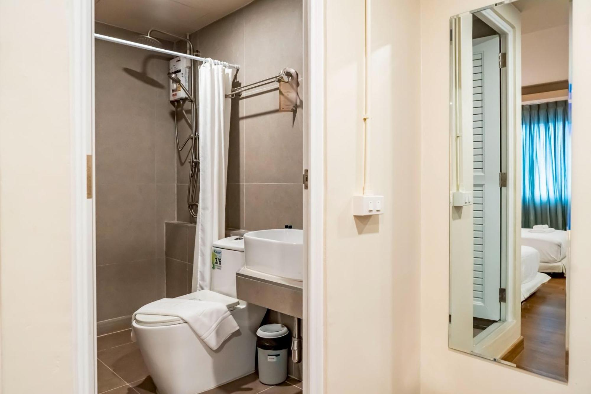 Ployburi Boutique Hotel Chanthaburi Exterior photo