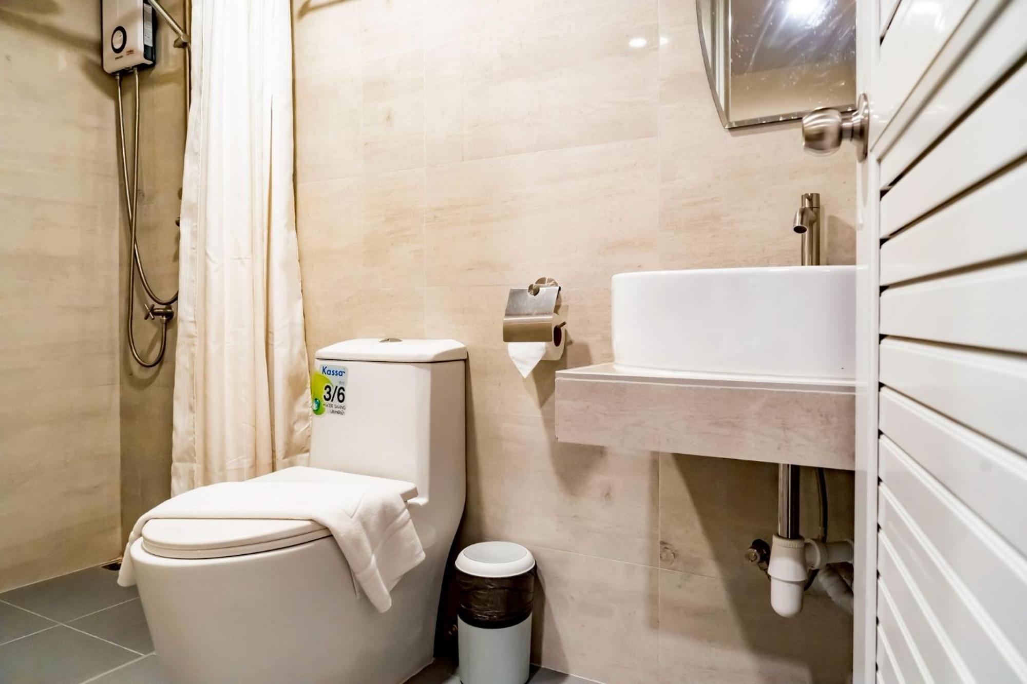Ployburi Boutique Hotel Chanthaburi Exterior photo